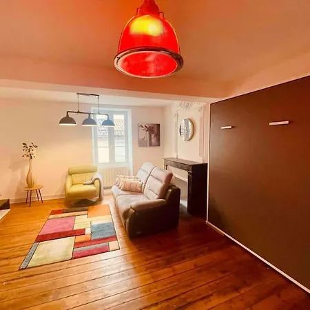 La Maison Du Chateau Apartman *